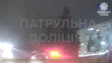 Photo of Полиция показала видео первых минут после обстрела Краматорска с нагрудных камер