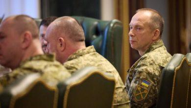 Photo of Зеленский разрешил главкому ВСУ проводить любые кадровые перестановки в армии