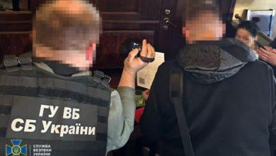 Photo of В Киеве поймали банду, предлагавшую миллион долларов взятки офицеру СБУ за отжим карьера