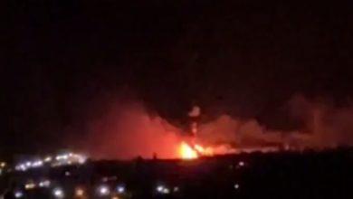 Photo of Есть погибшие и пострадавшие в «ЛНР». После прилета начался мощный пожар на нефтебазе в Ровеньках. Видео