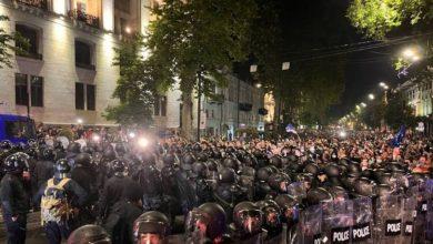Photo of Протесты против закона об иноагентах вспыхнули на улицах Тбилиси с новой силой. Фото и видео