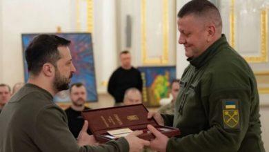 Photo of Зеленский может проиграть во втором туре выборов президента в случае участия в них Залужного — The Economist