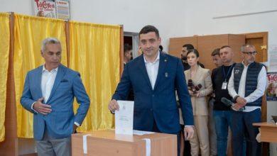 Photo of В Румынии президентскую гонку возглавил лидер ультраправой партии, которому запрещен въезд в Украину