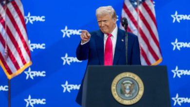 Photo of Трамп опубликовал свой портрет в образе Папы Римского