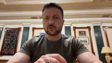 Photo of Зеленский сообщил, что за сутки ВСУ уничтожили два российских самолета в Крыму. Вечернее обращение